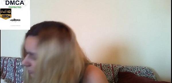  Horny Babe Touches Herself Vigorously On Cam - cam girl From United States of America